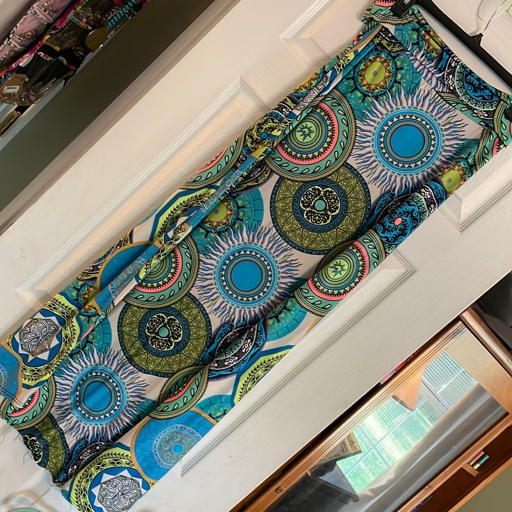 Maxi skirt with neon colors! Great for summer! True light